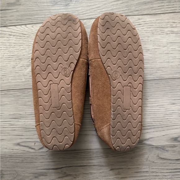 Chestnut Brown Moccasin Slippers (6) - Picture 2 of 5